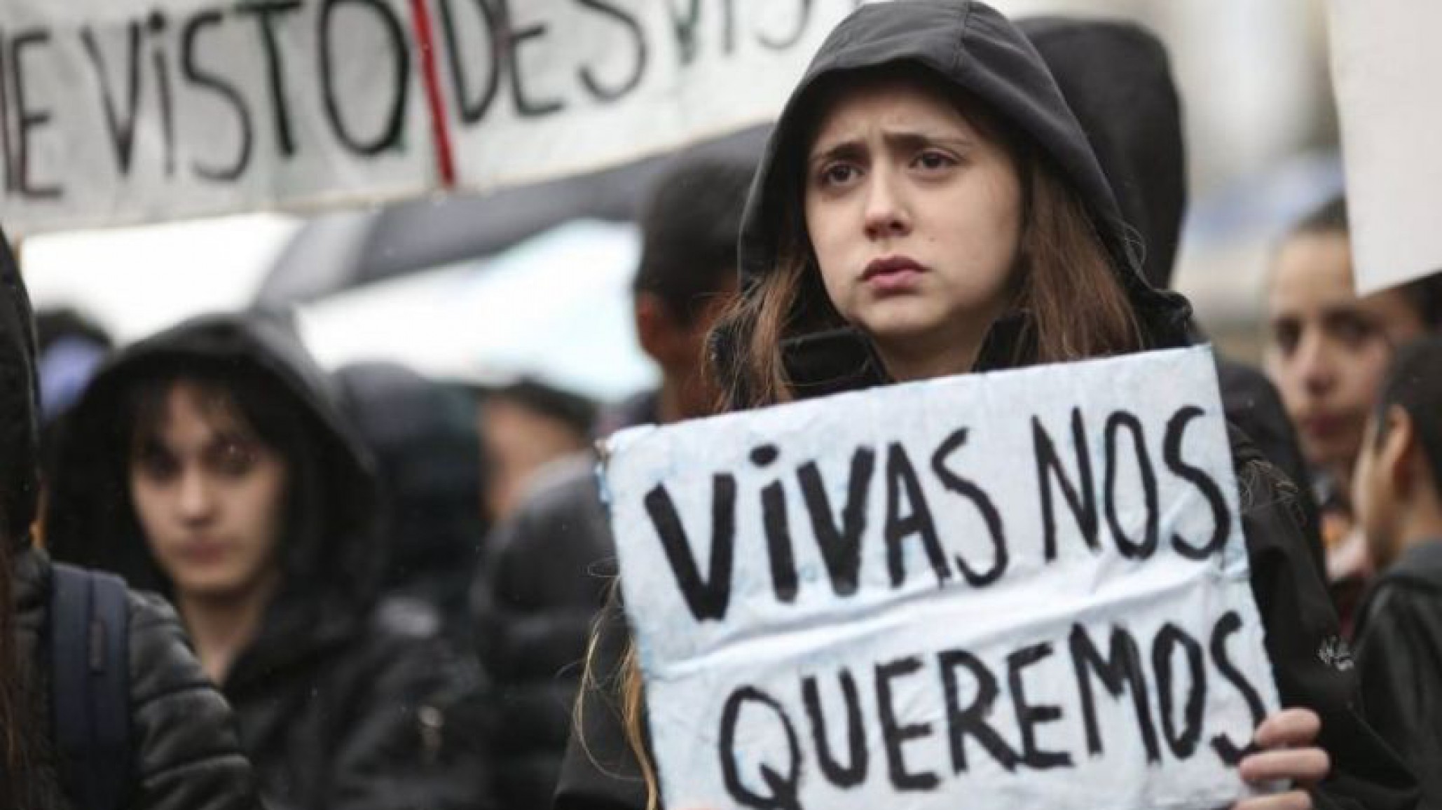 Insólito: una joven fue “forzada” a mudarse a otra localidad para alejarse de su ex pareja, un policía