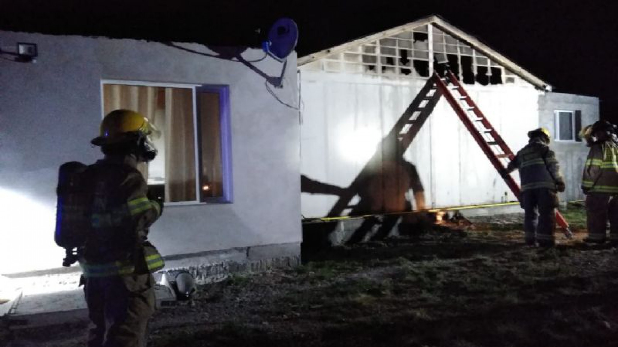 En horas de la noche se incendió una vivienda en Madryn