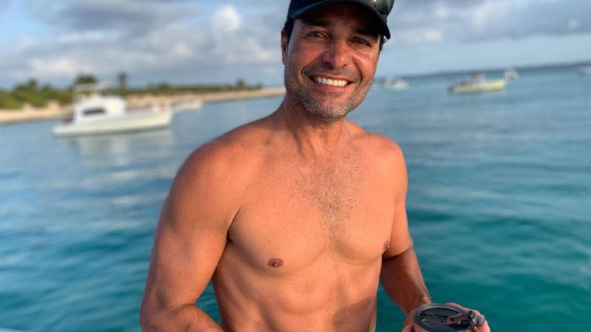 Mirá como se prepara Chayanne a sus 51 años para sus shows