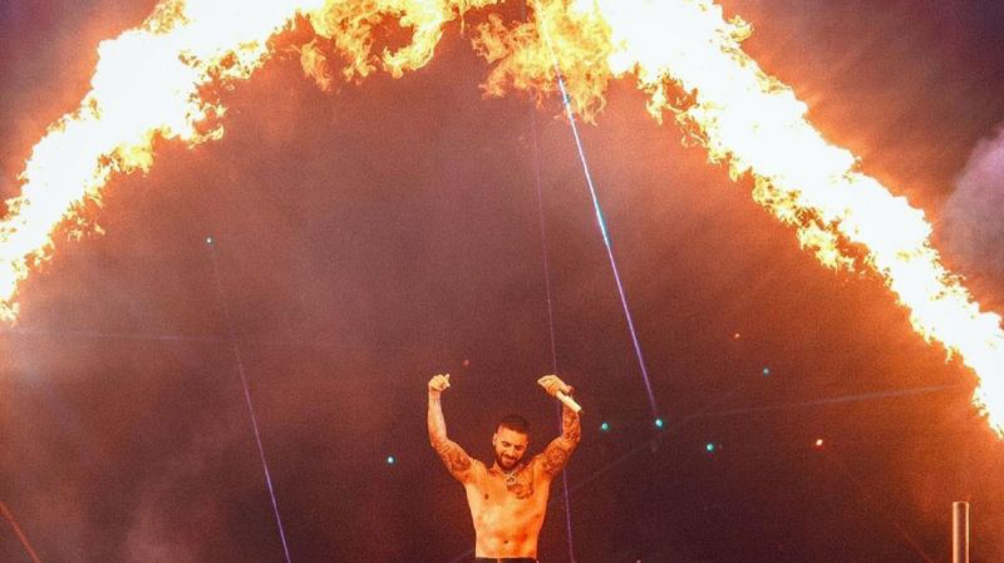 ¡On fire! Maluma hizo delirar a Chicago con su show