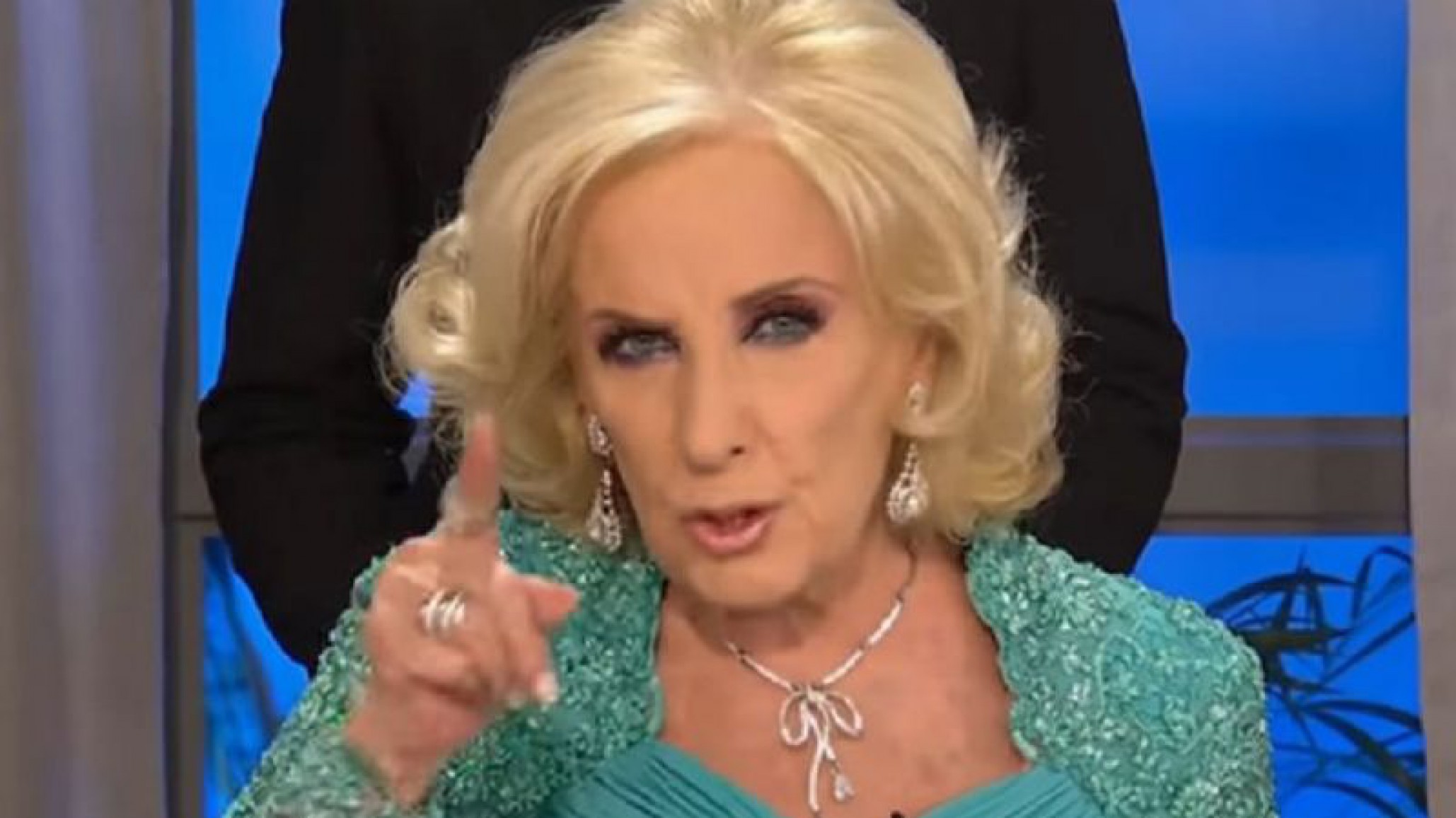 Mirtha Legrand es tendencia ante los rumores de que la Reina Isabel tiene coronavirus ¿ Por qué?