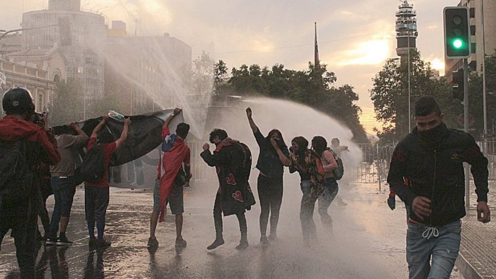 Reprimen fuertemente una protesta en Chile