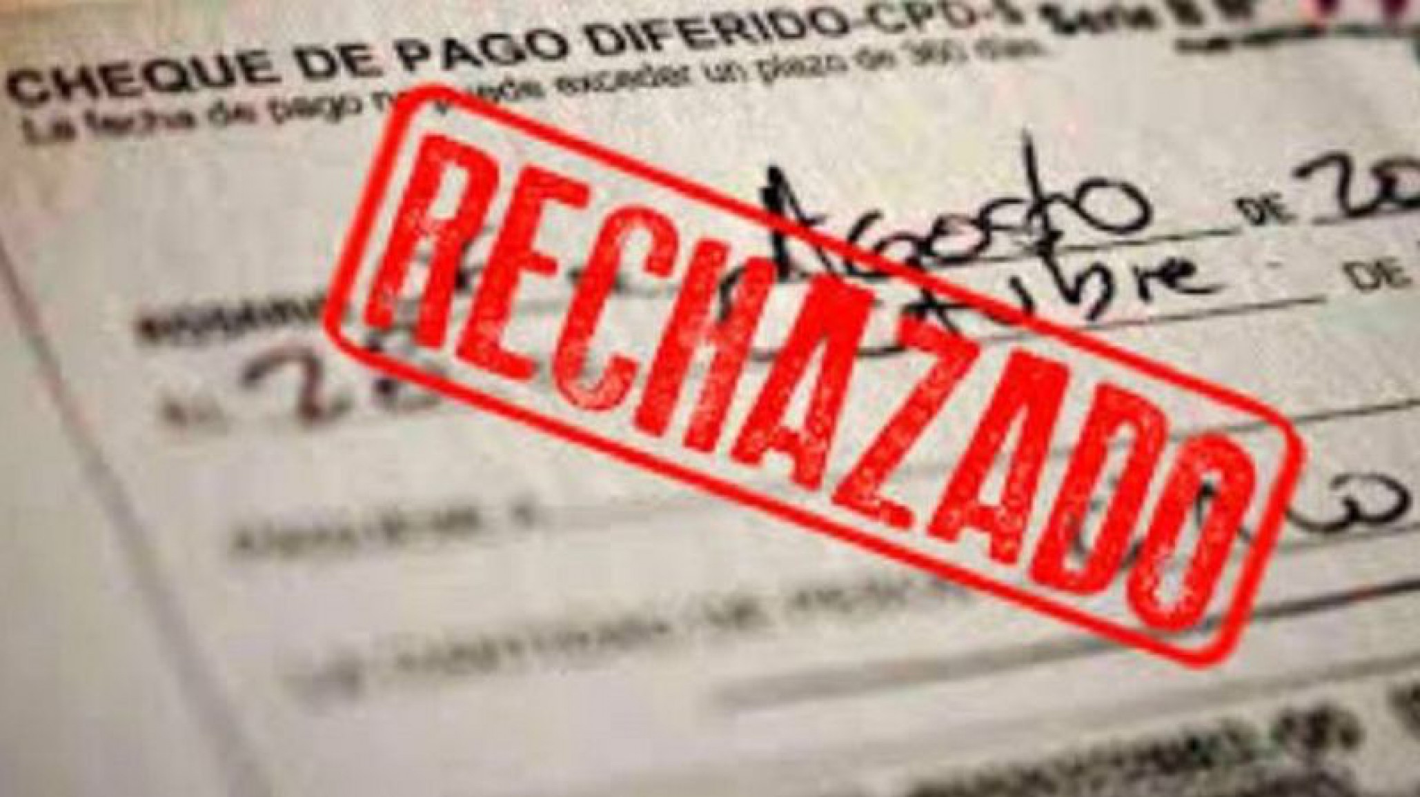 Allanamientos en Gaiman por fraude automotriz