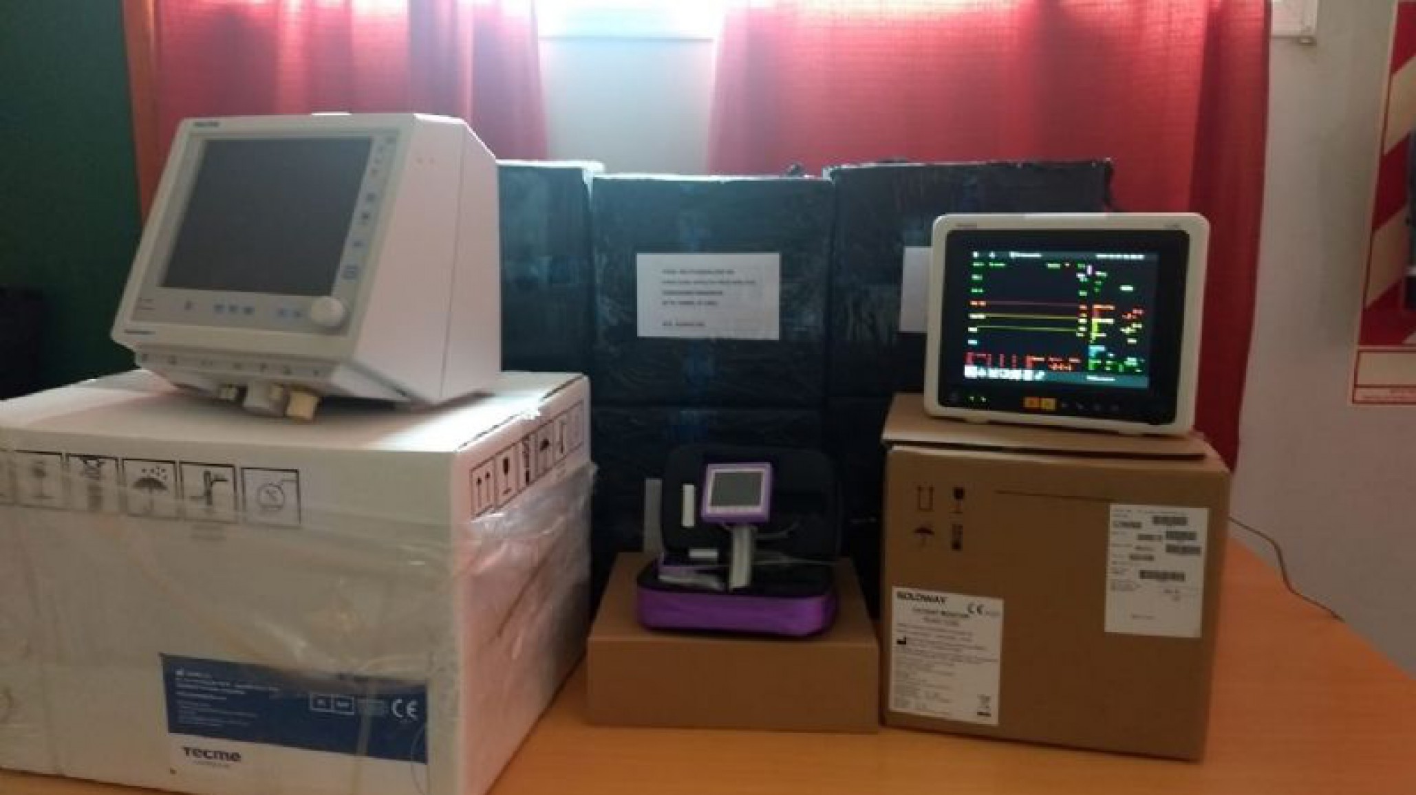 Donaron al Hospital Regional un laringoscopio, respiradores y monitores para terapia