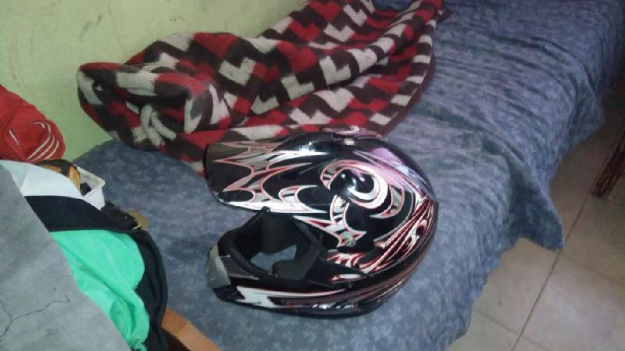 En un allanamiento en Trelew descubrieron elementos robados e identificaron a un hombre que los estaba vendiendo