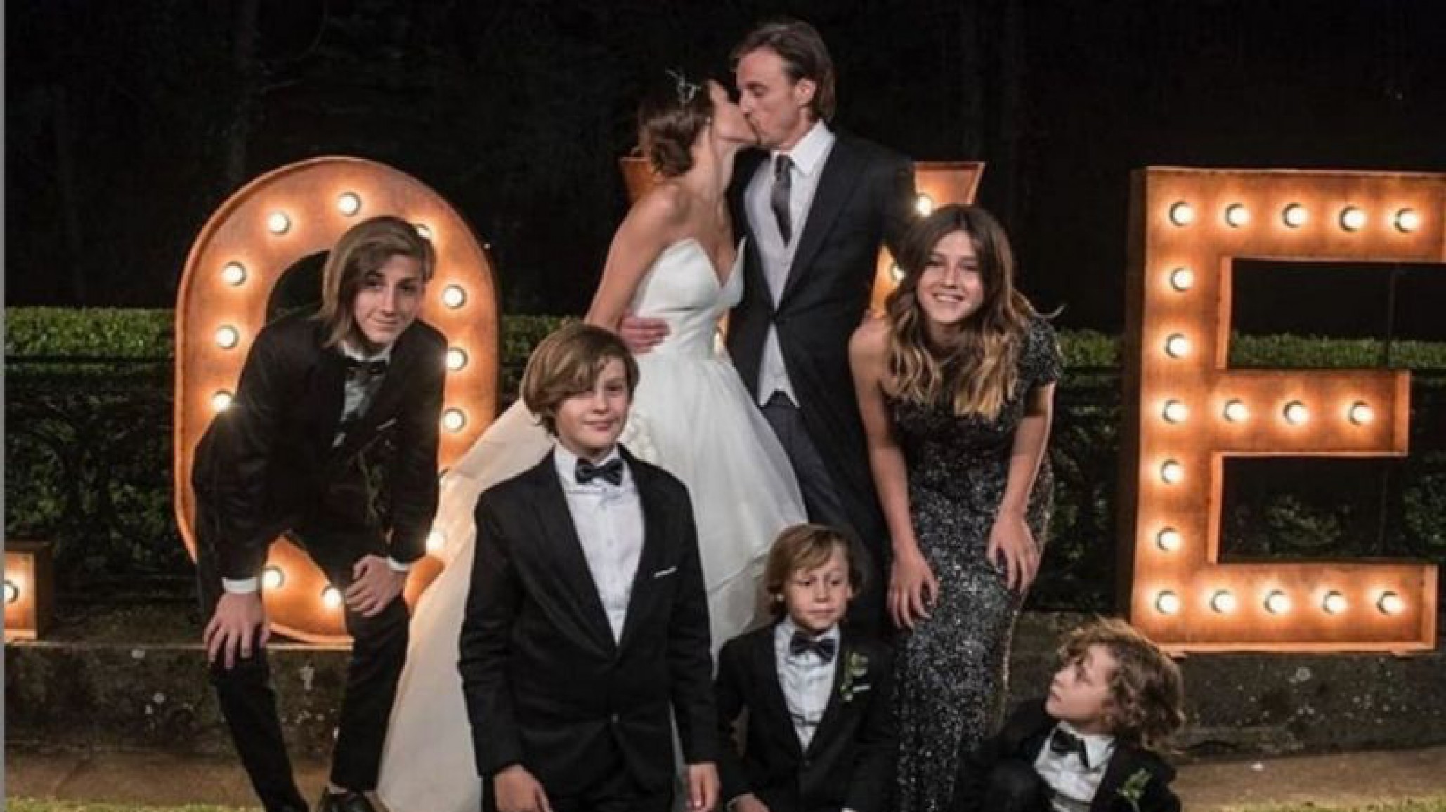 Pampita reveló que le llevó flores a su hija y le hizo un importante pedido