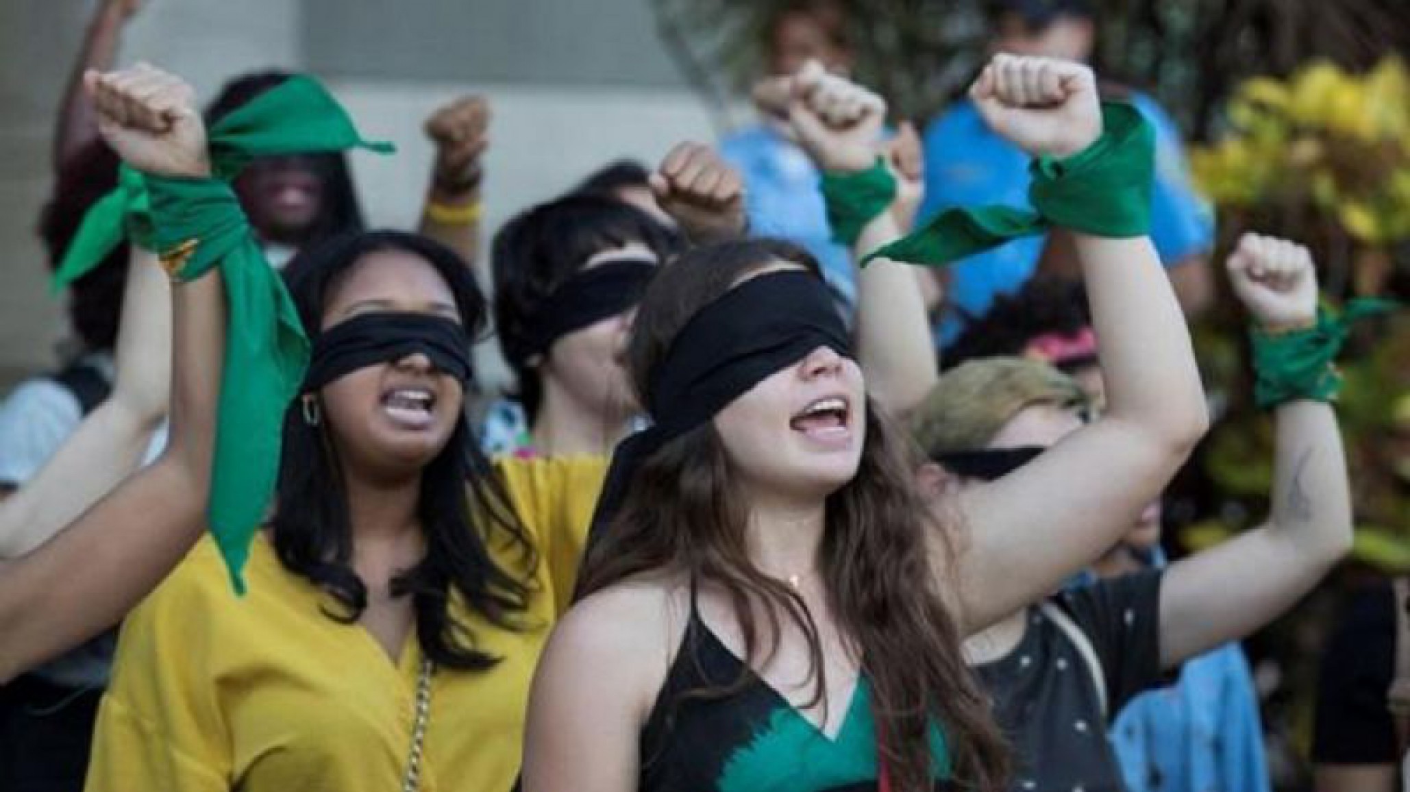 ¡El Violador eres tú!”: el cántico chileno feminista llegó a Francia y piensa apoderarse del mundo