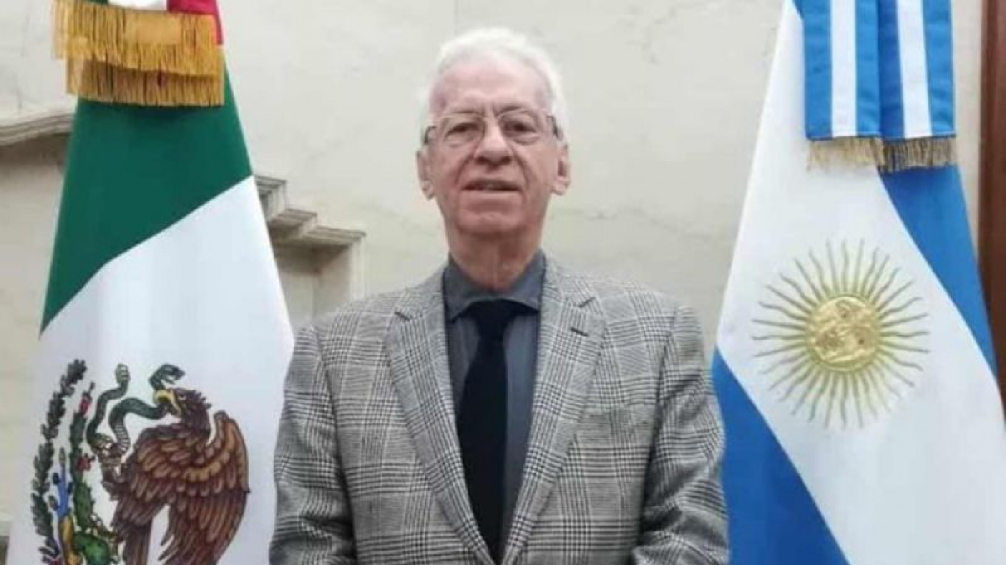 Embajador mexicano acusado de robo en Argentina renunció por “motivos de salud”