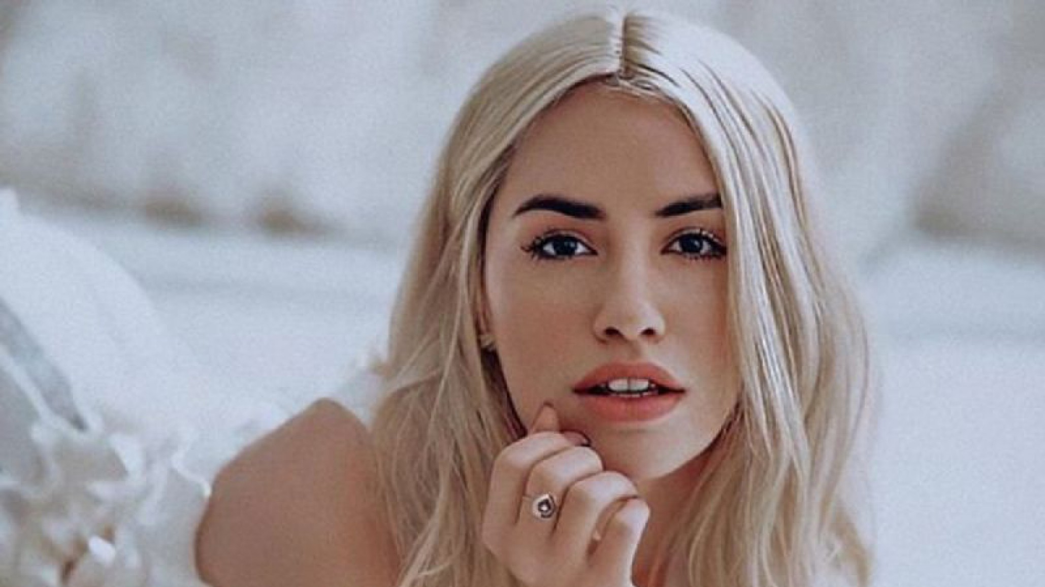 Lali derrocha belleza desde España