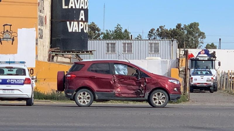 Chocó en Avenida Hipólito Yrigoyen y se quiso dar a la fuga