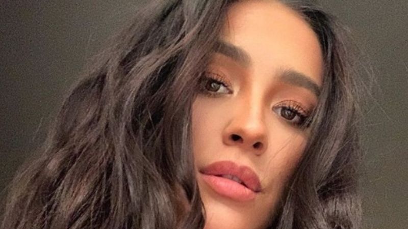 Shay Mitchell llevó a su bebé recién nacida a pasear en Helicóptero ¿Se puede?