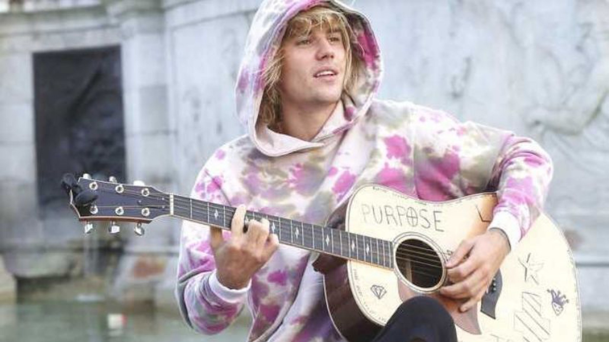 Entre el deporte y la música: Justin Bieber anunció nuevo disco y cumplió el sueño a su hermanito