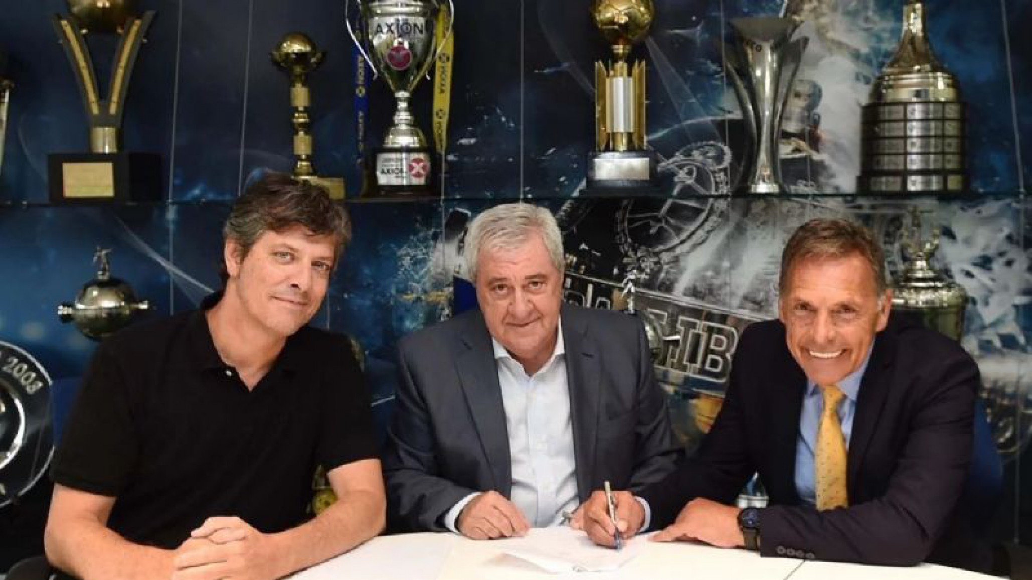 Russo debutará nuevamente en Boca con dos amistosos en enero