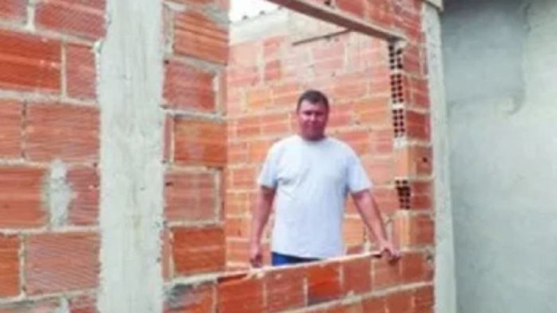 Brasil: un pastor utiliza los diezmos de sus fieles para construir casas a personas de bajos recursos