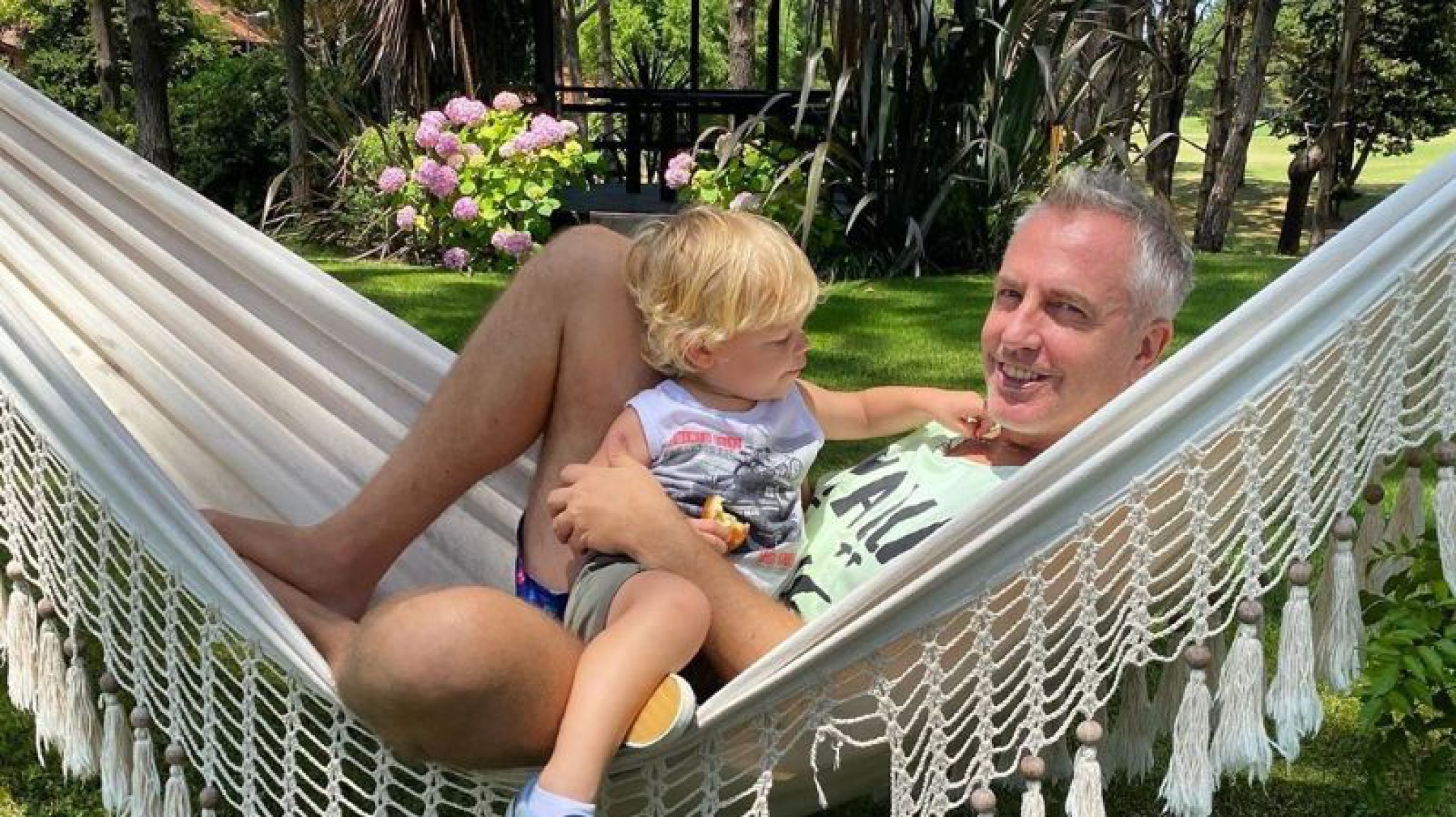 ¡Clonados! La foto del pequeño Marley y Mirko separados por 4 décadas