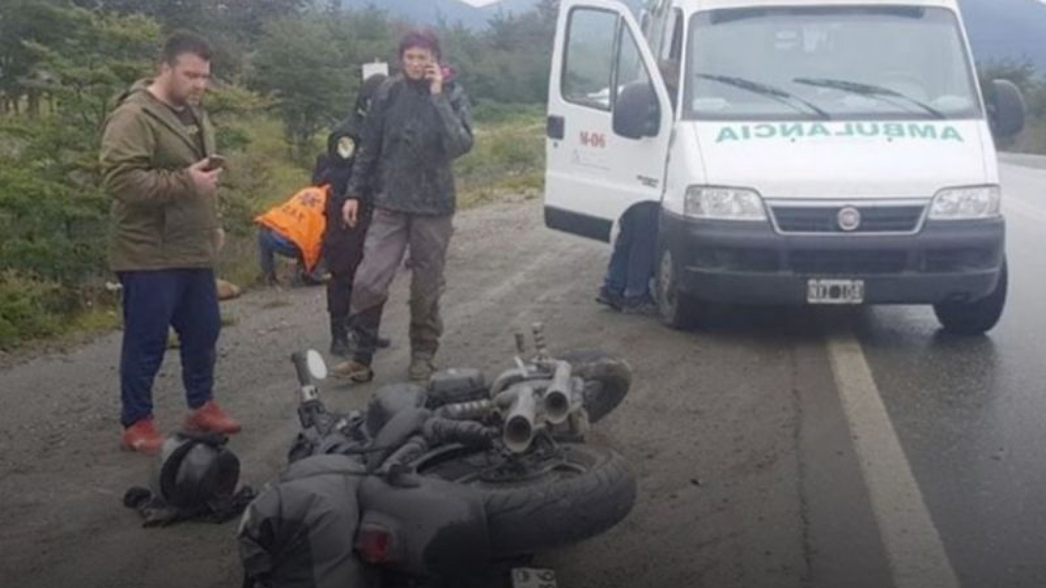 Turista suiza atropelló a un trabajador forestal y ahora la Justicia no la deja salir del país