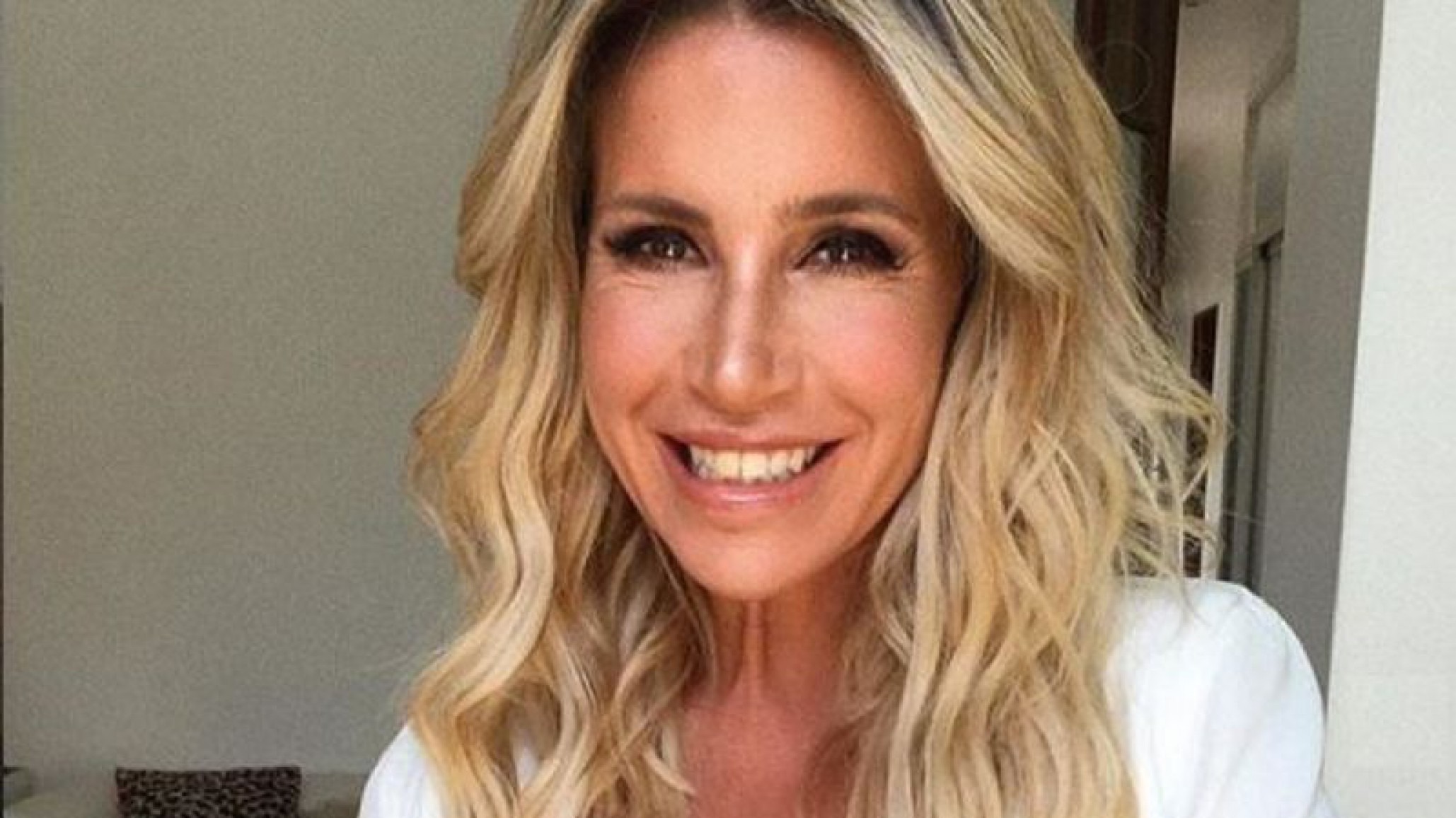 Con sensuales fotos en ropa interior, Flor Peña dio inicio a un año muy movido