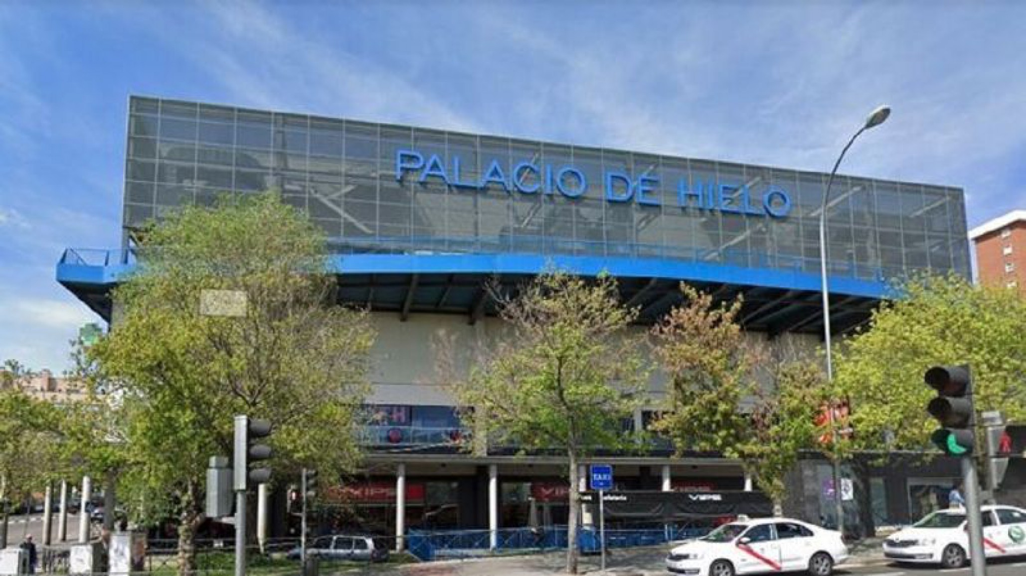 España: debido a la falta de espacio Madrid utiliza el Palacio de Hielo como morgue