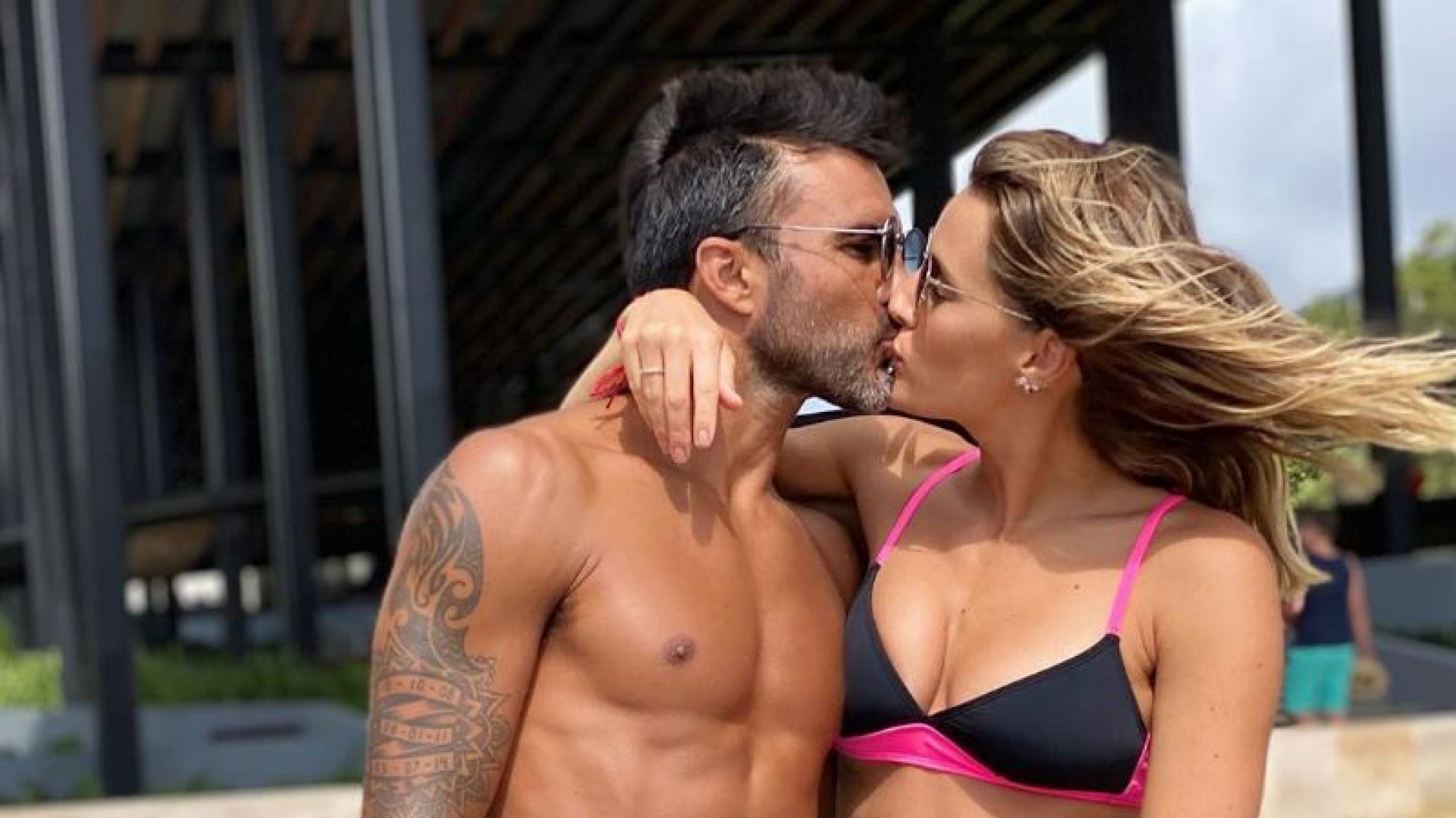 Mica Viciconte escaló el cuerpo de Fabián Cubero y siguen sumando challenge: ”No hagan esto”