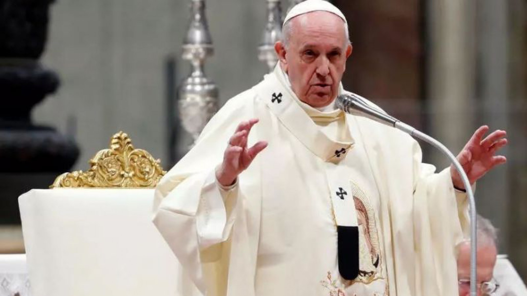 Francisco advierte sobre un “genocidio virósico” si no se prioriza a la gente durante la pandemia