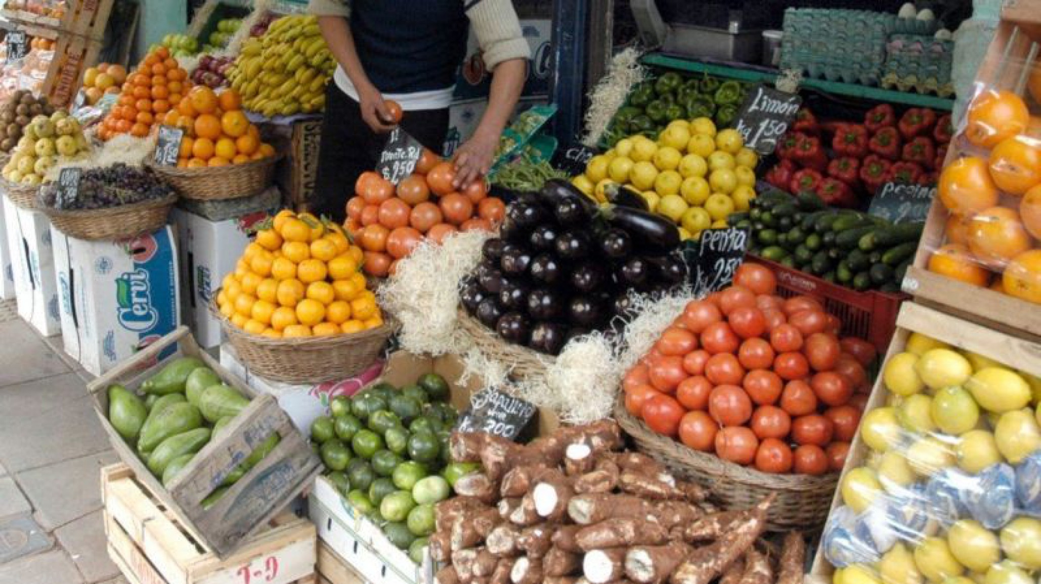 En reclamo al aumento de frutas y verduras, Asociaciones de Consumidores convocan a una huelga