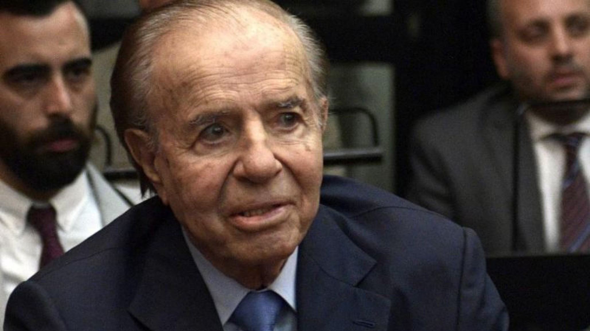 El mensaje de Carlos Menem a los argentinos: “Los abrazo sobre mí corazón”
