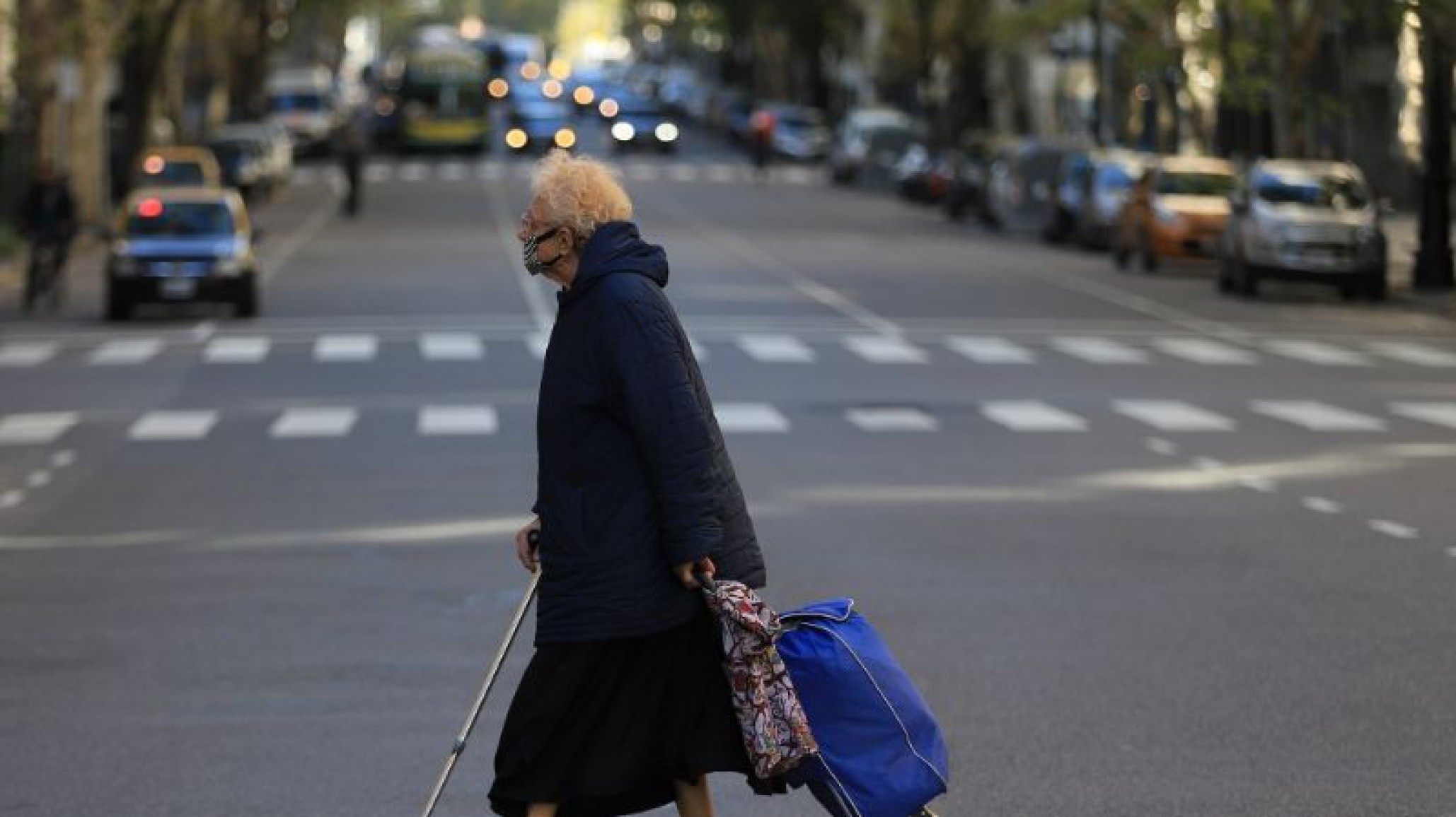 Los adultos mayores tendrán que pedir un permiso de circulación obligatorio para salir en Capital Federal