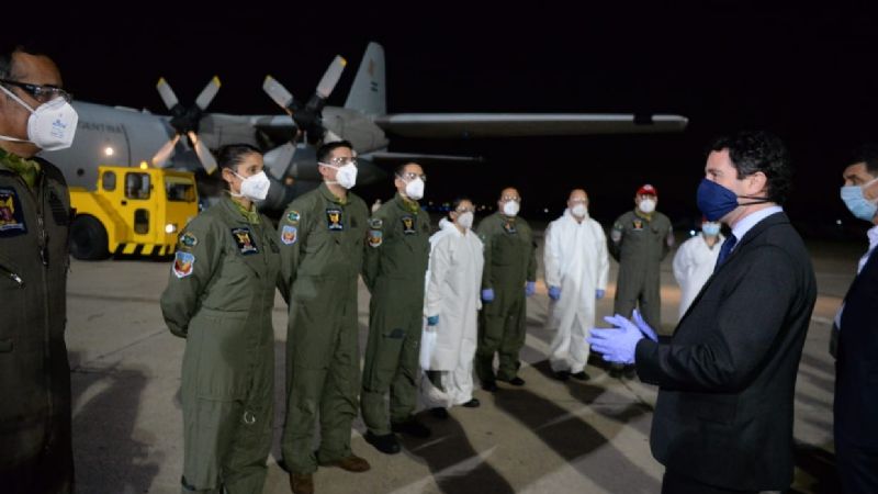 Llegó desde Ecuador un avión con 70 repatriados que estaban varados