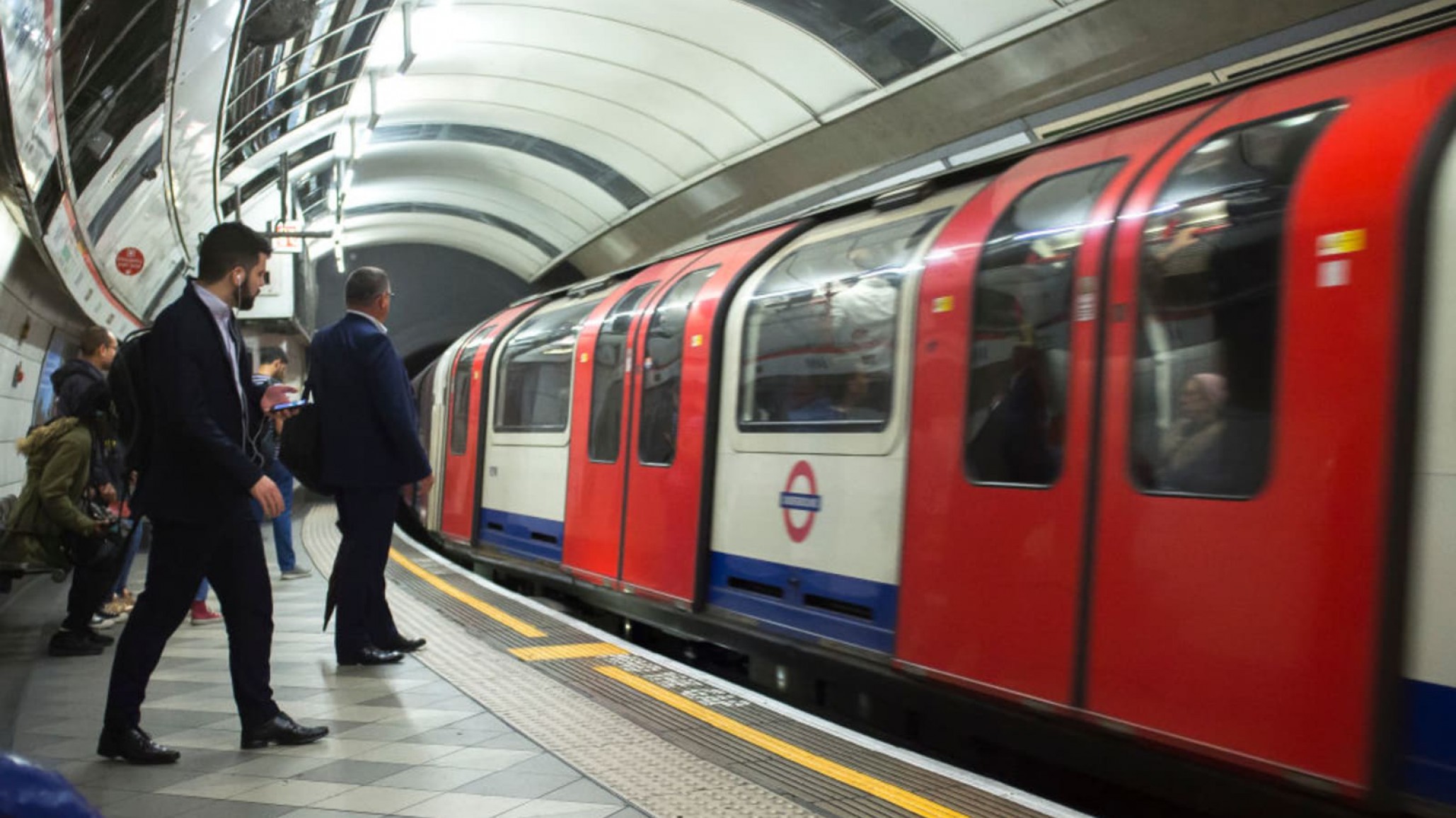 Coronavirus: Gran Bretaña se acerca a las 20.000 muertes