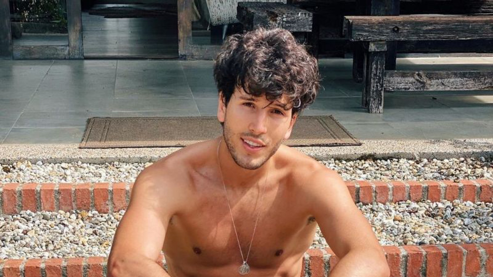 Desde la reconciliación Sebastián Yatra no para de bailar