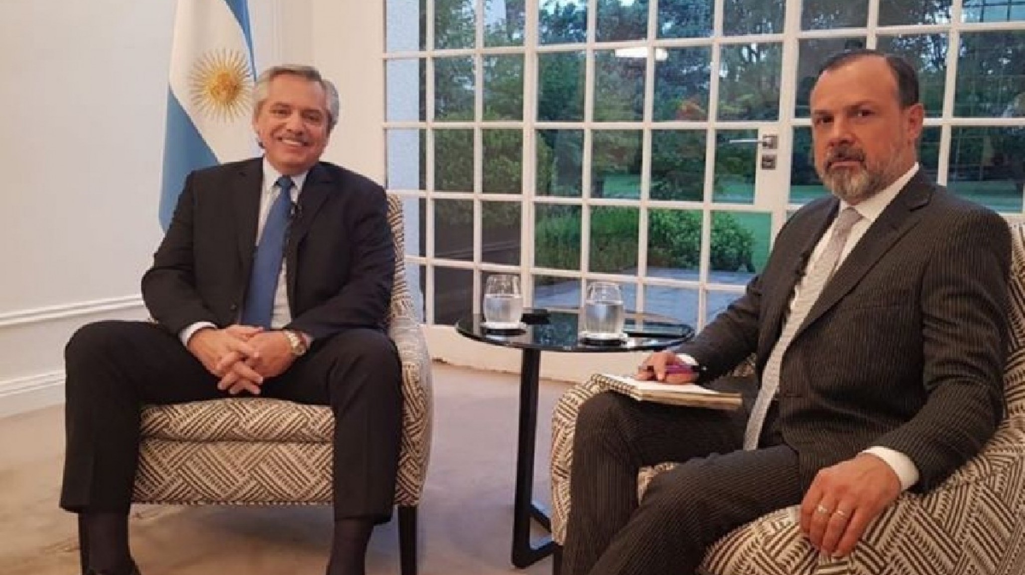 ¡El poder no lo cambió!: “Alberto Fernández nunca ha cambiado el celular”