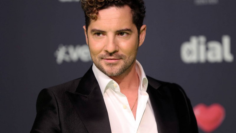 David Bisbal se rió de un video en el que imitan “su rutina de cada mañana”