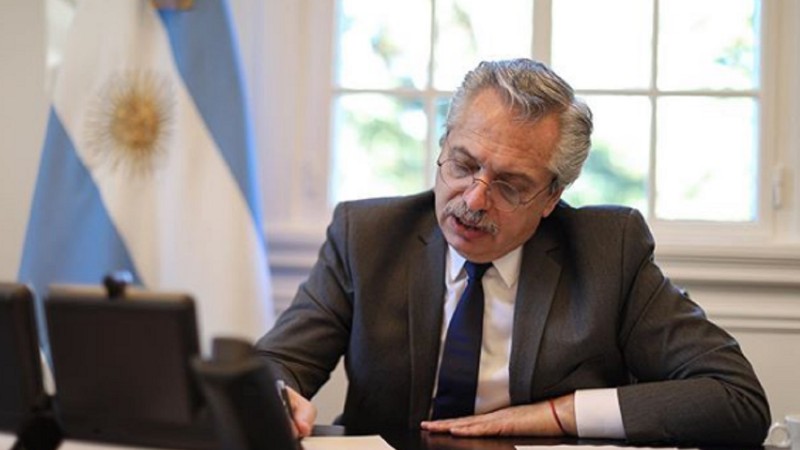 Alberto Fernández negó que se vaya a lanzar un billete de 5 mil pesos