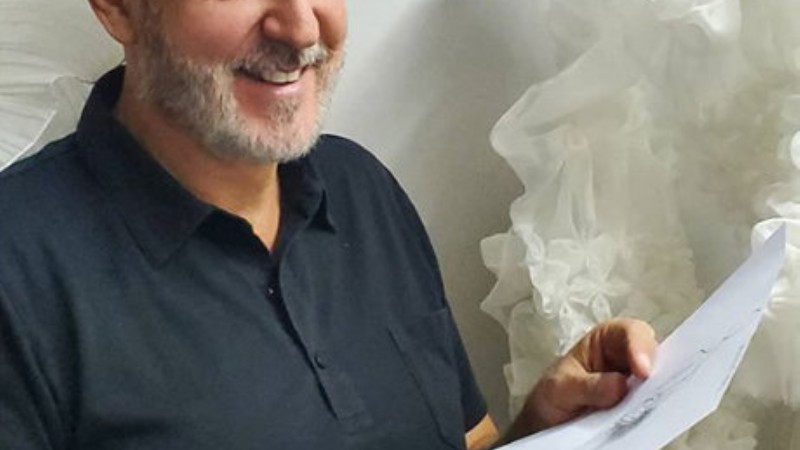 El diseñador Fabián Zitta en el hospital y con mucha protección ¿qué le pasó?