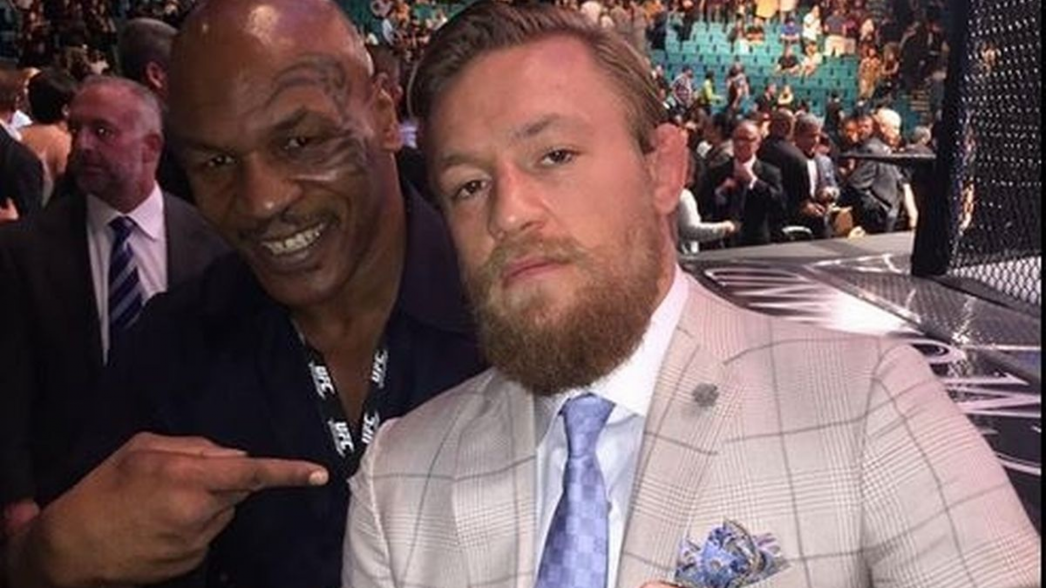 La promesa de Conor McGregor a Mike Tyson ¿qué le dijo?