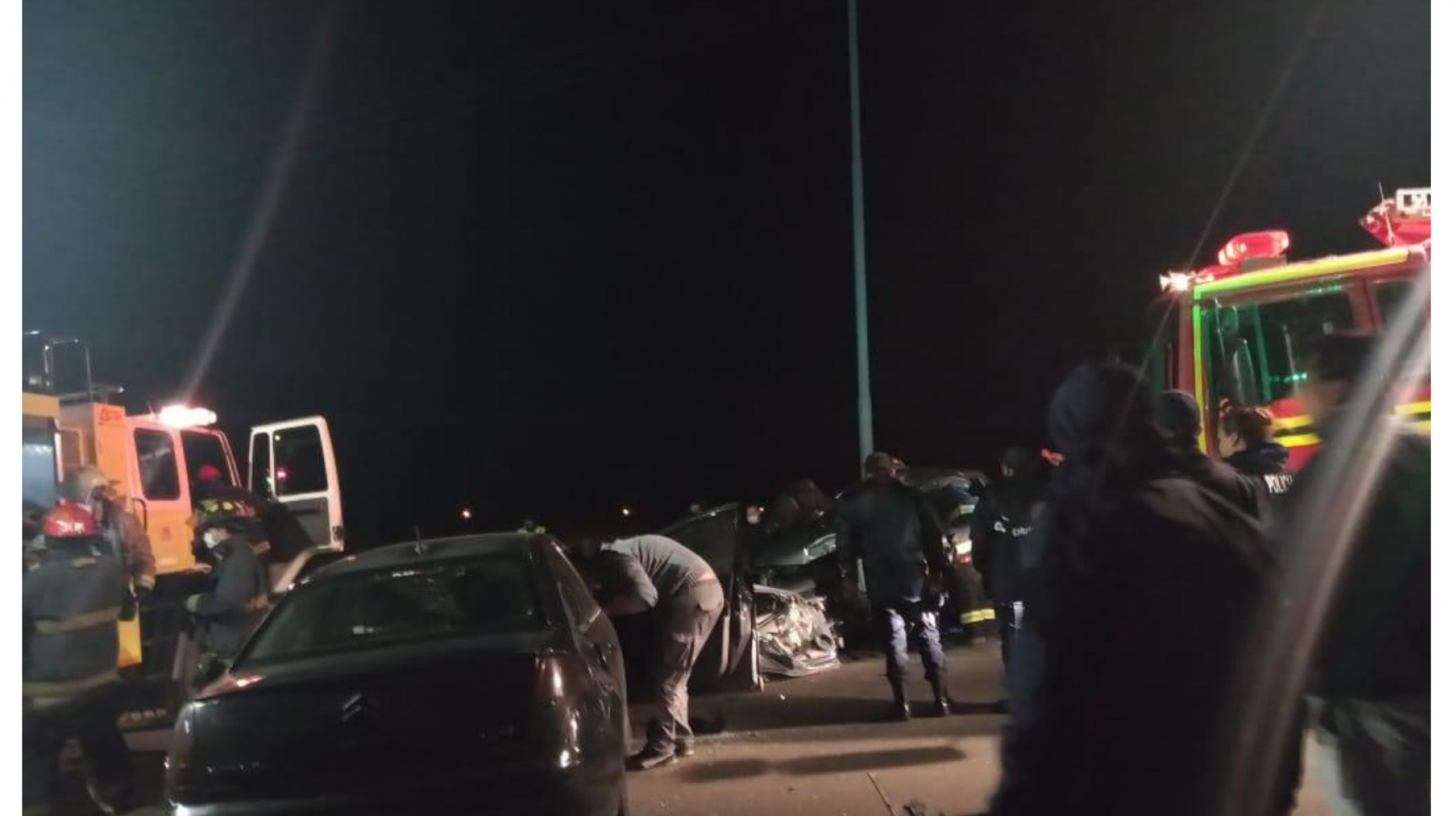 Choque y vuelco en el Camino del Centenario: los conductores resultaron heridos