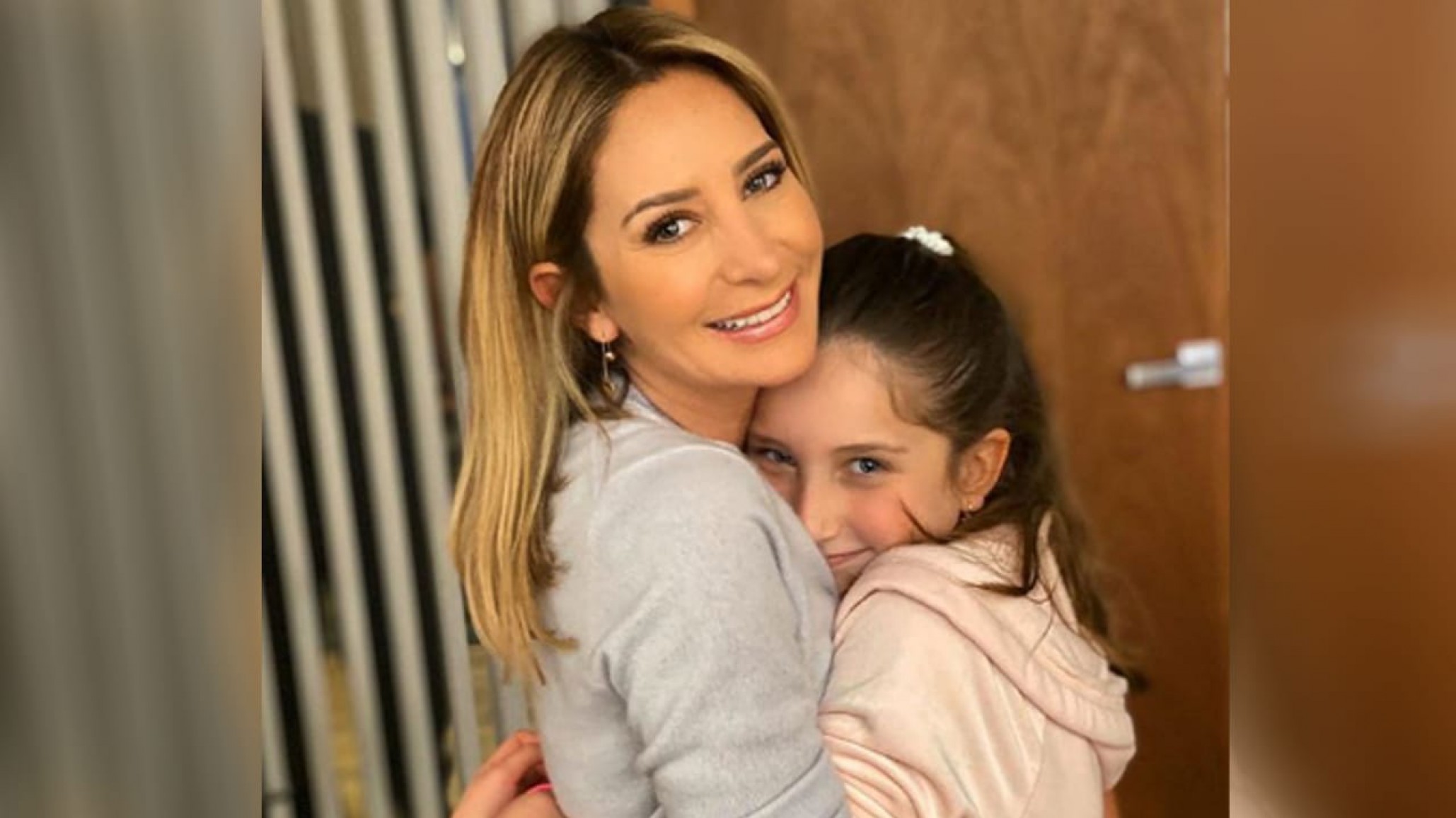 ¡Geraldine Bazán realizó un tutorial con su hija! “La sonrisa perfecta”