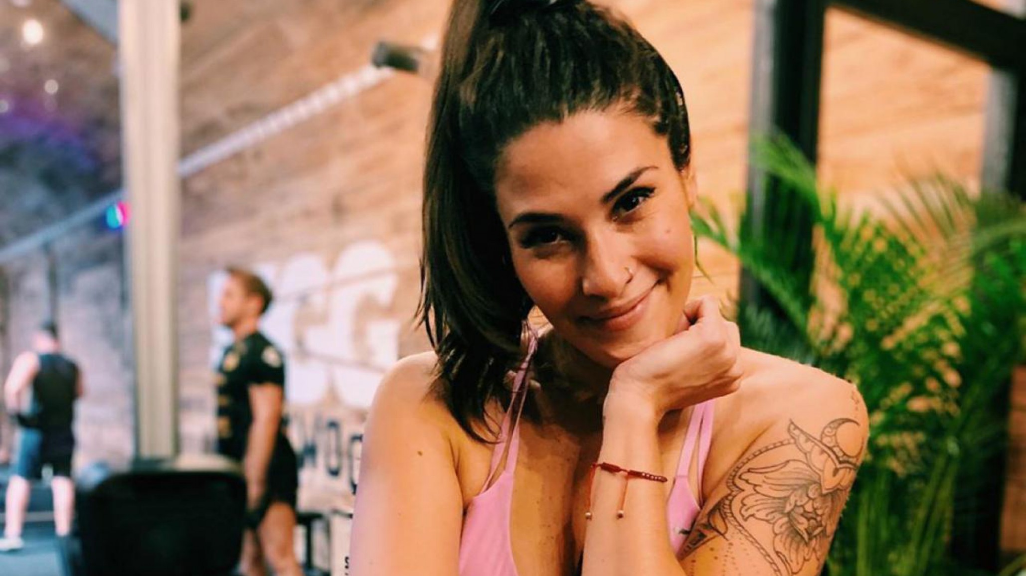 Ivana Nadal con la lengua afuera y en calza súper ajustada ¡Bomba!