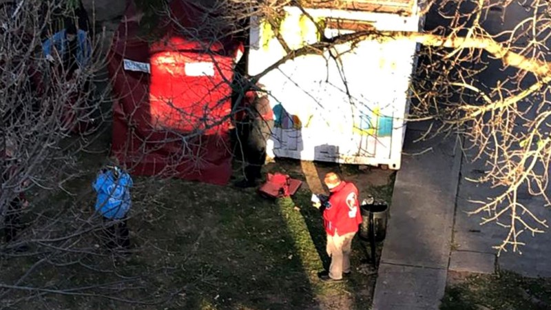 Fueron a auxiliar a un hombre que se había accidentado pero descubrieron que estaba muerto