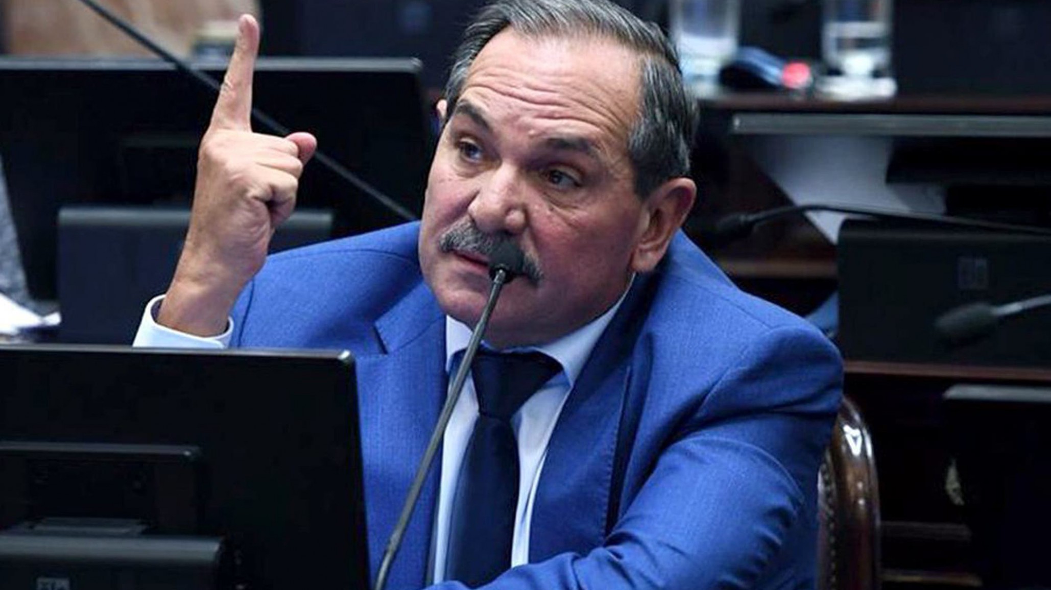 José Alperovich, acusado de abuso sexual, seguirá de licencia