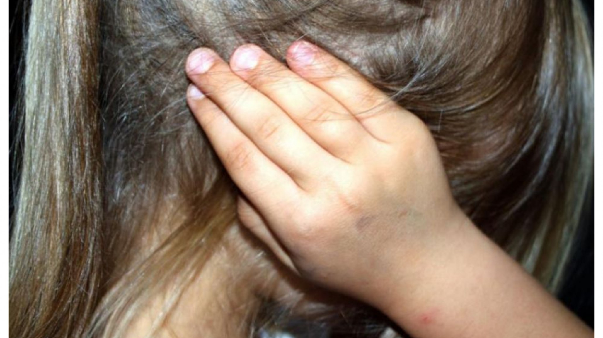 Una nena de 2 años recibió golpes en el tórax y en el abdomen en una brutal paliza