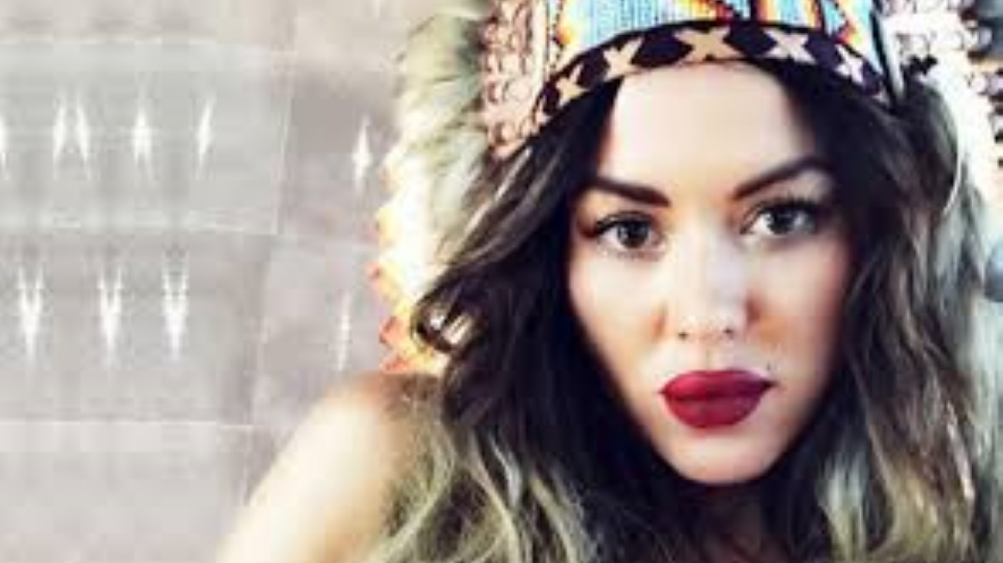 Karina Jelinek y una sensual foto antes de dormir