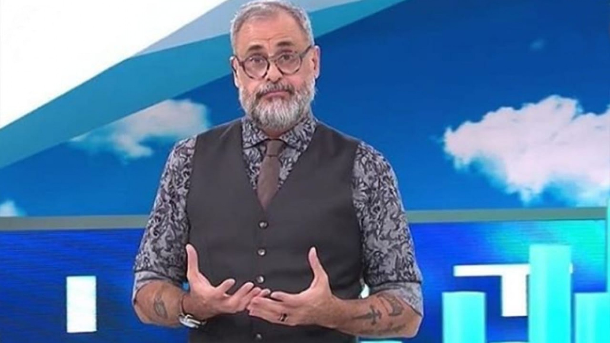 Jorge Rial acusó de canallas a los 300 intelectuales que hablaron de “infectadura”