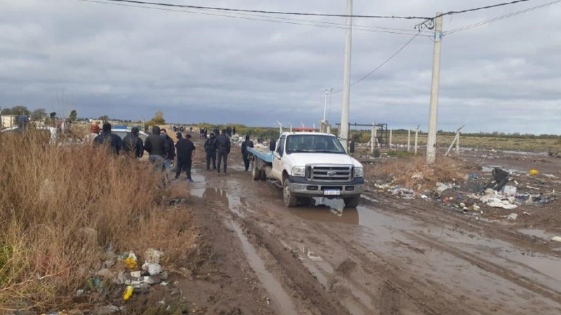 Encuentran un hombre sin vida en el interior de un auto