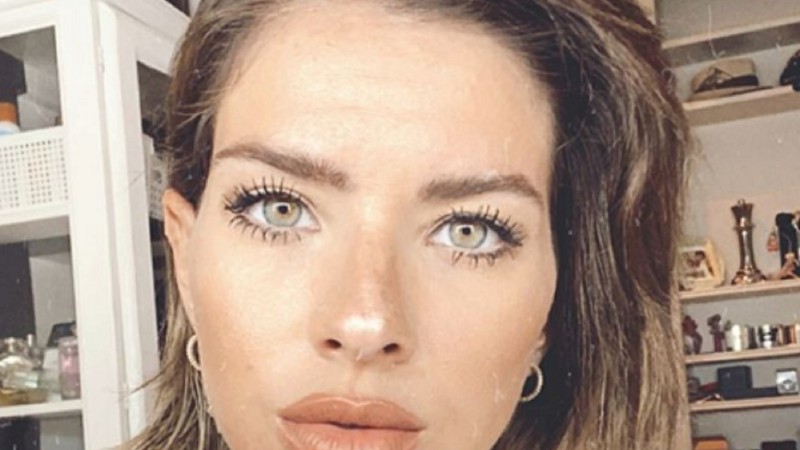 La China Suárez compartió un dulce video de sus hijas ayudándola a cocinar