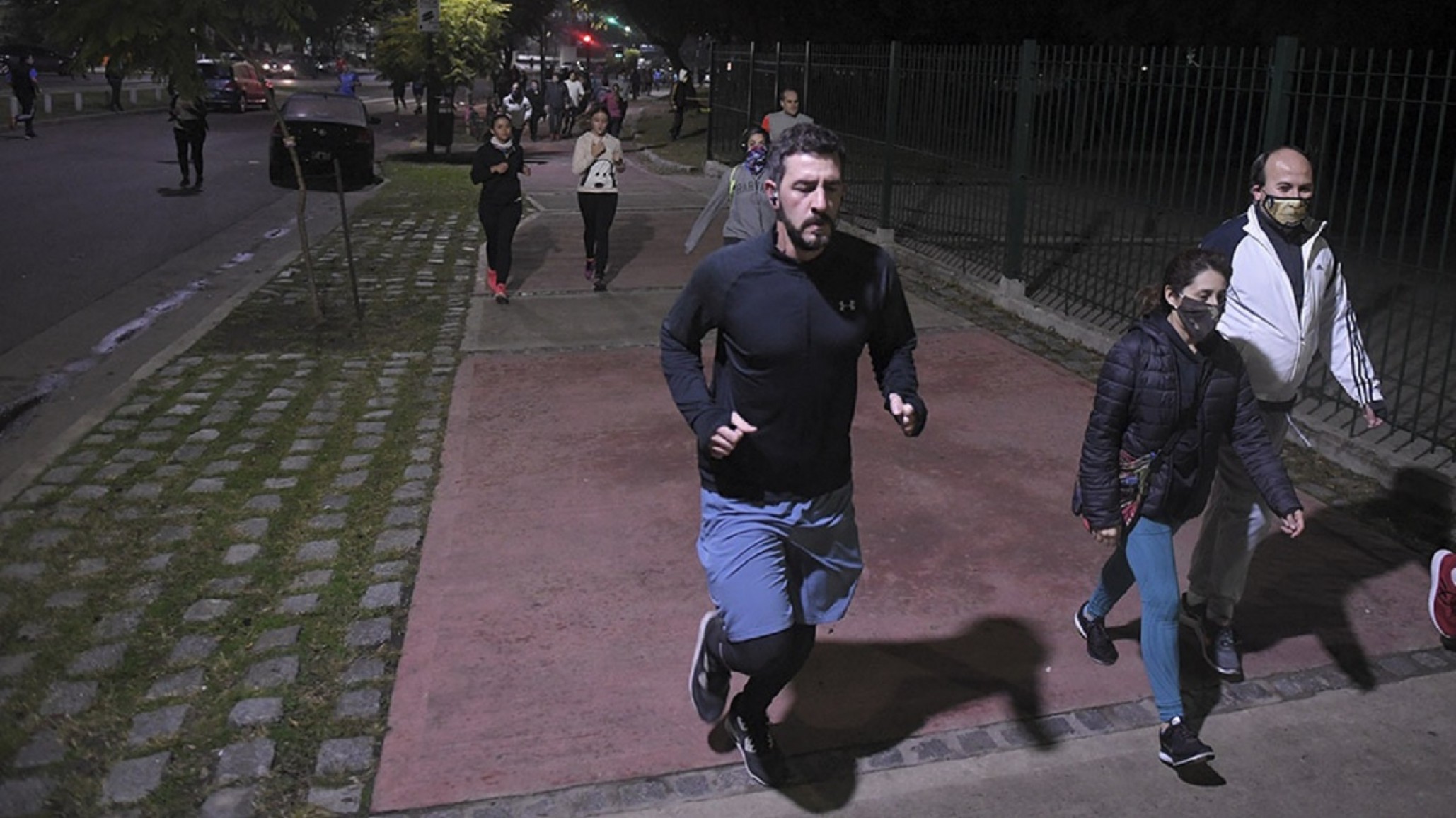 Miles de porteños salieron a correr luego de 81 días de cuarentena