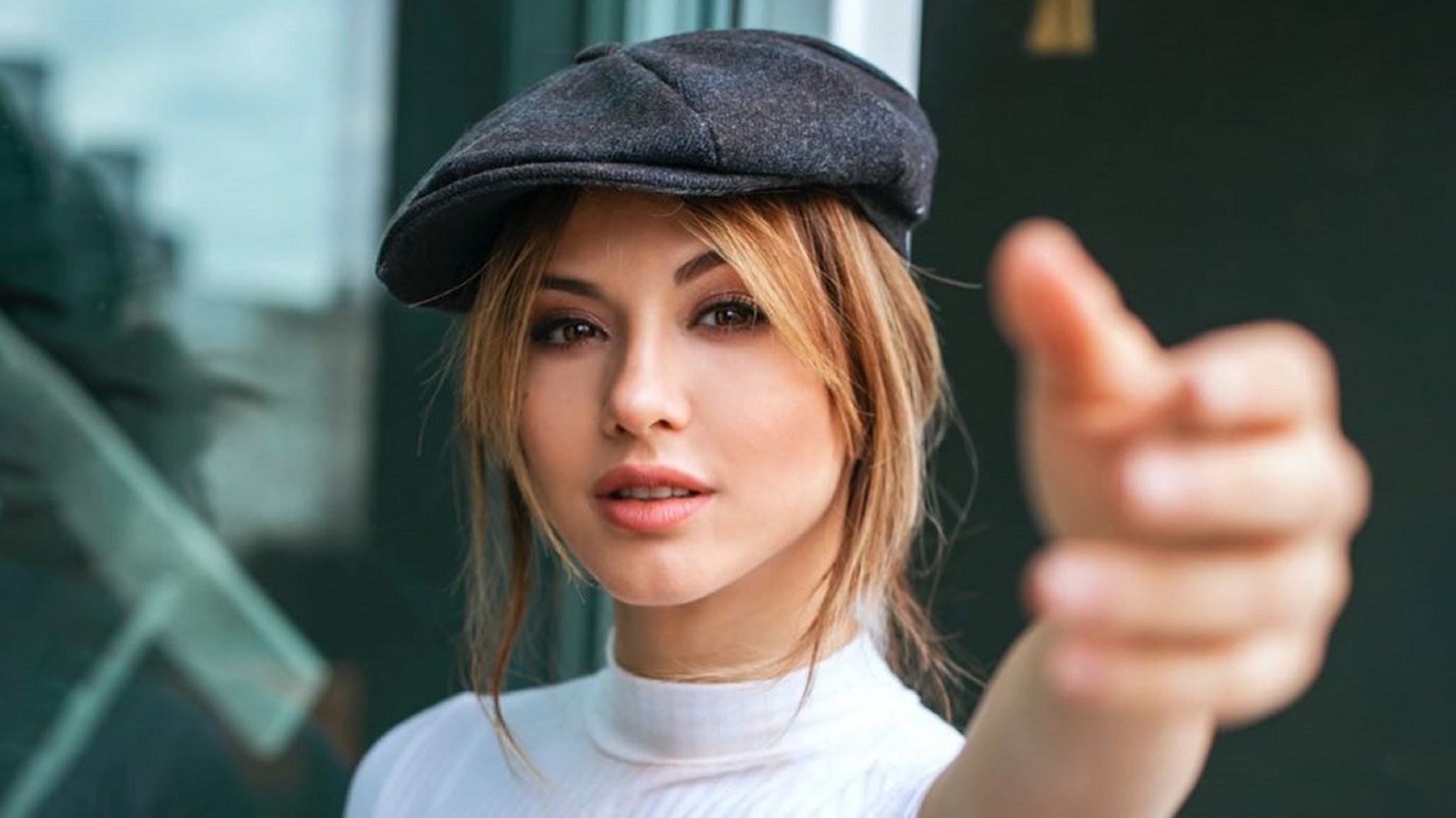 Flor Vigna aprovecha la cuarentena para bebotear