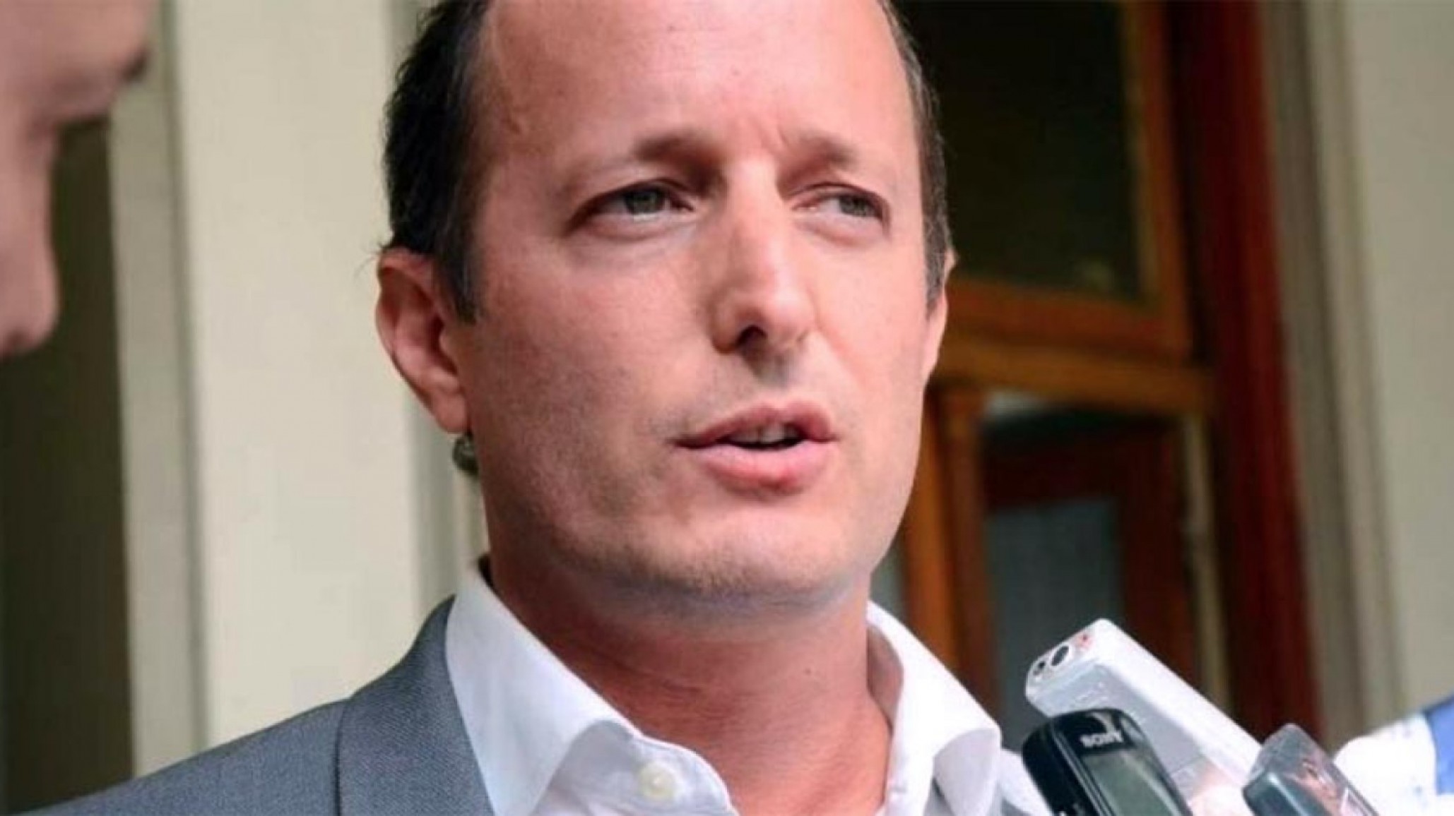 Con coronavirus, Martín Insaurralde tuvo pico de fiebre