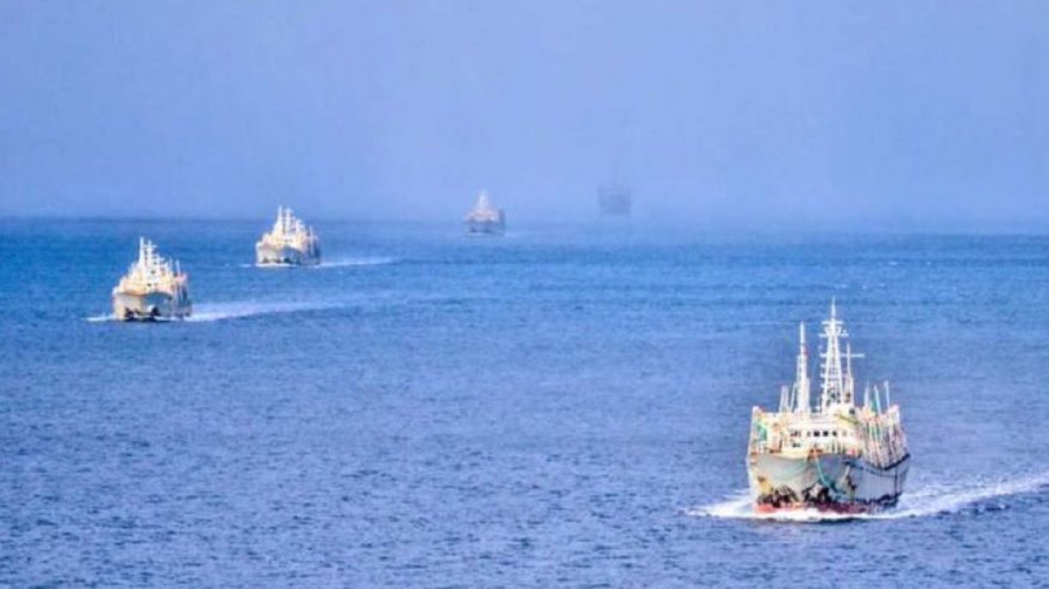 Pesca ilegal: Chile confirmó el paso de 30 buques chinos a Mar Argentino