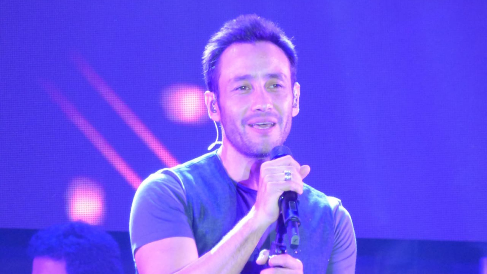 Luciano Pereyra y una foto de su niñez para recordar a su papá: ”Me enseñaste”